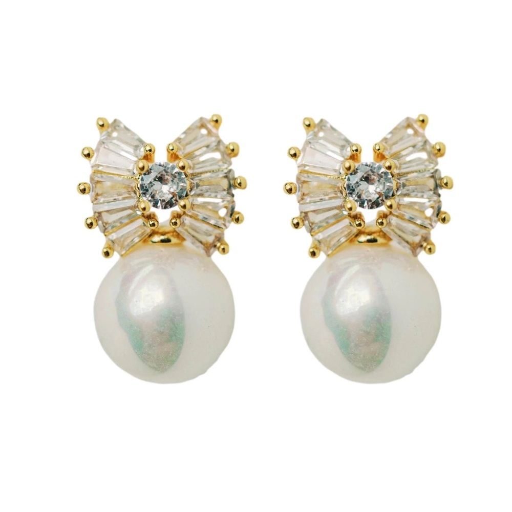 Gold and Pearl Stud Earrings